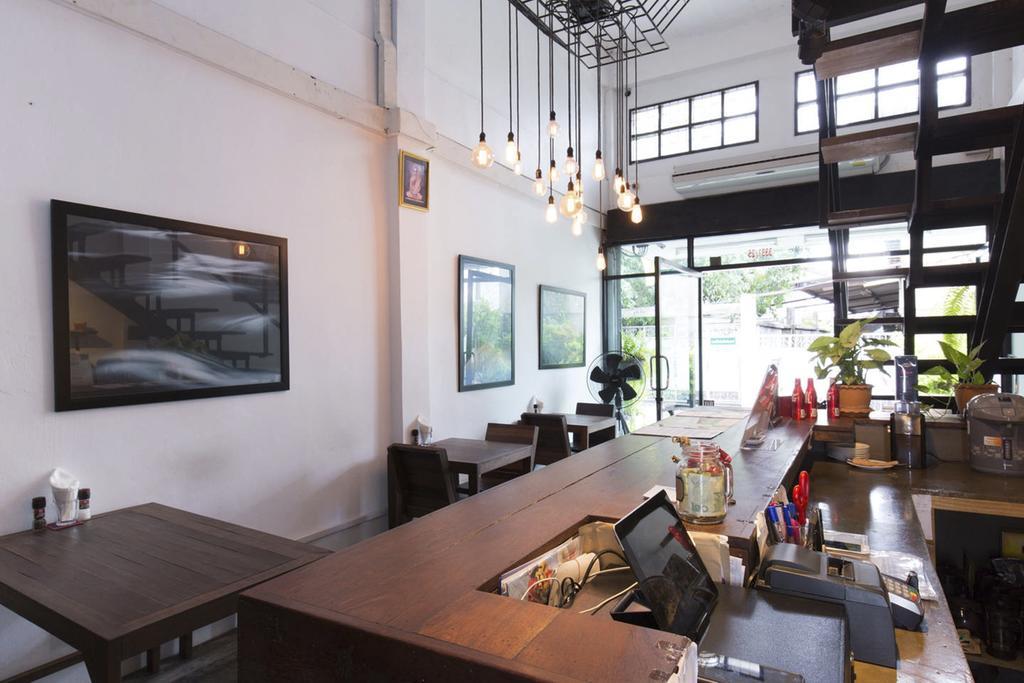 Kama Bangkok Acomodação com café da manhã Exterior foto